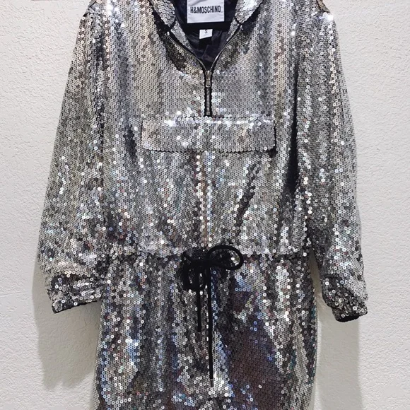 Moschino x H&M Silver Sequin Hooded Mini Dress - Picture 15 of 16